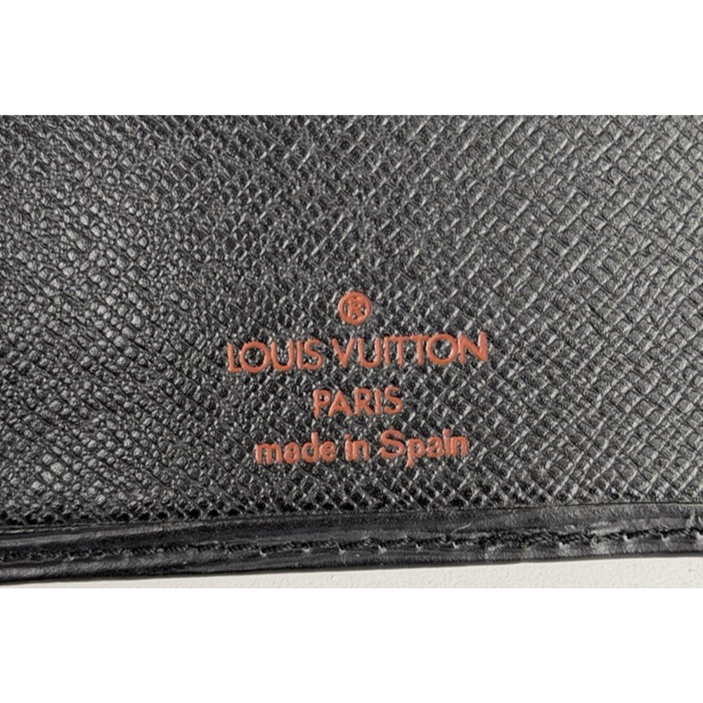 Louis Vuitton Brazza Vintage Long Wallet in Black Epi Leather - Picture 6 of 13